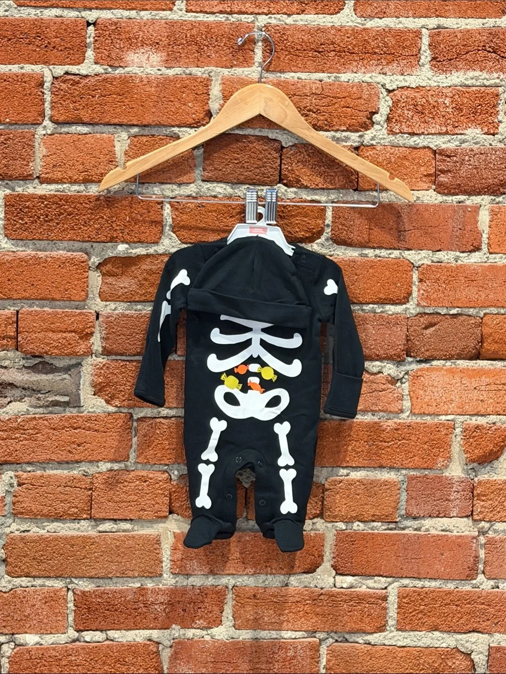 🖤🧡 NWT Carter’s Baby Skeleton Sleeper w/ Hat - Halloween 🧡🖤